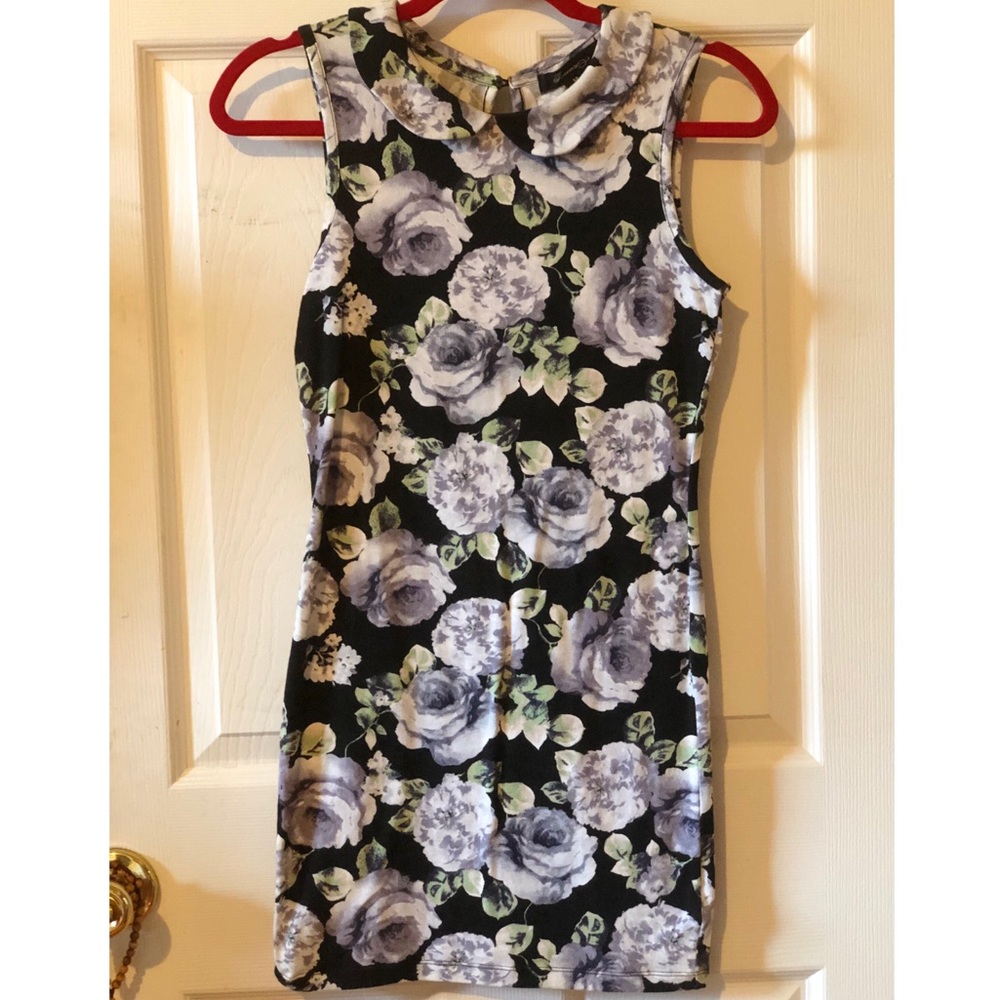 Flower designed cute collared dress